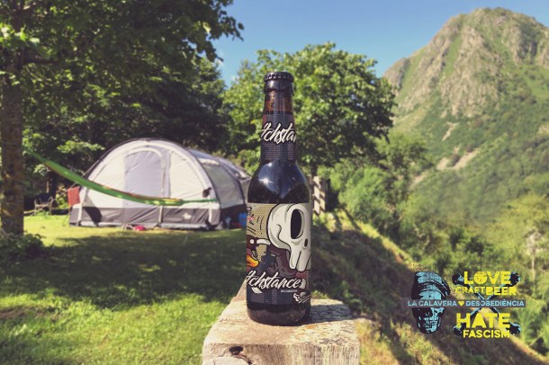 2 Camping Beer Mockup (1820x1214)